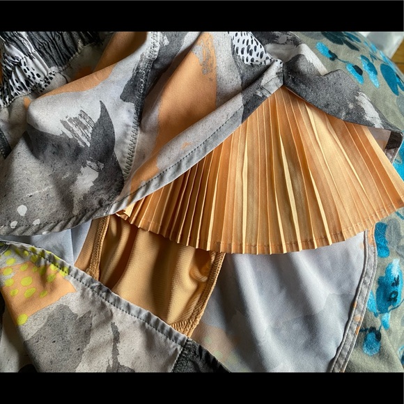 Lululemon Pleat to Street Short - Picture 8 of 8